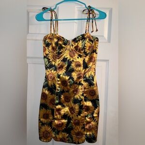 Current Mood Sunflower Print Corset
Satin Dress - Yellow Black